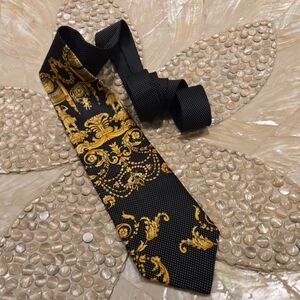 GIANNI VERSACE VERSUS Silk Tie Men's Baroque Black Gold Made In Italy Medusa